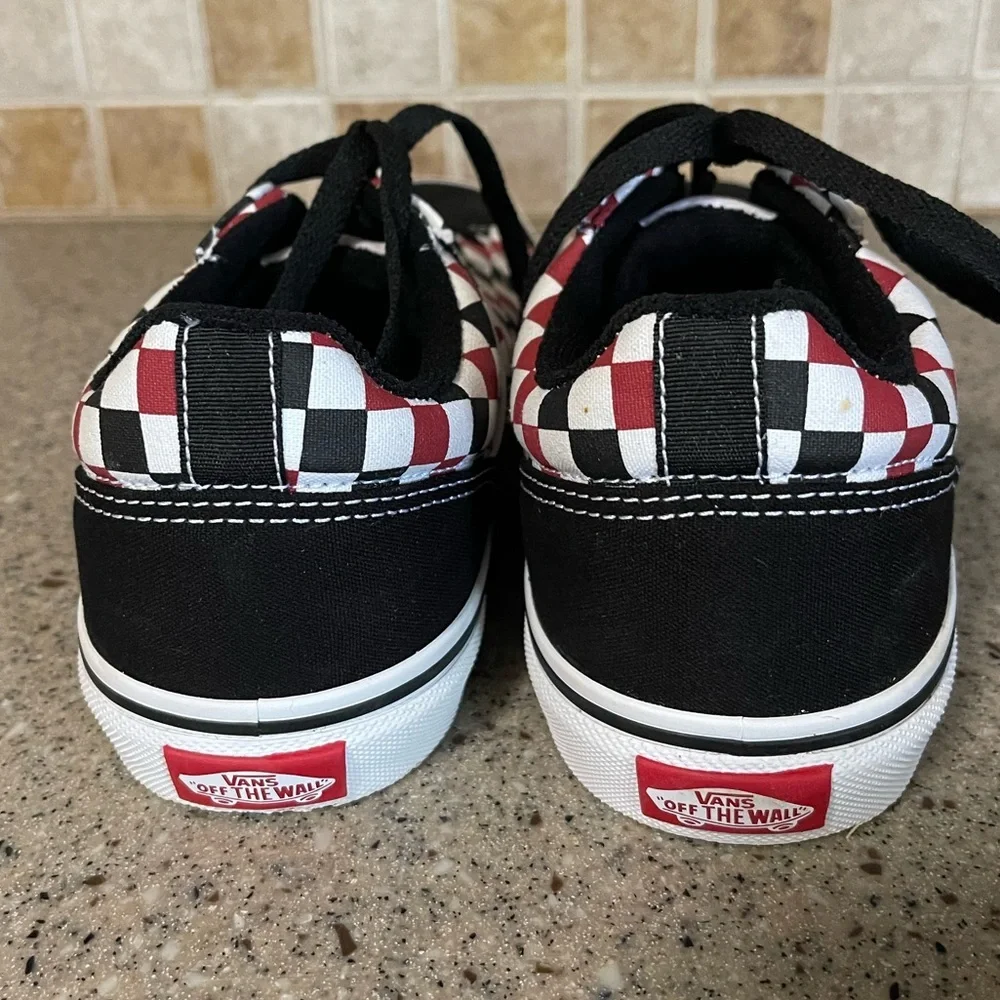 Vans Black and Red Checkerboard Sneaker Youth Size 7 Women’s Size 8.5 - Picture 7 of 9
